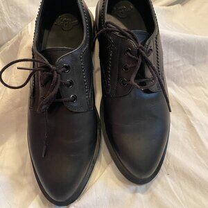 Black Doc Marten Oxford dress shoes men's size 9 great condition